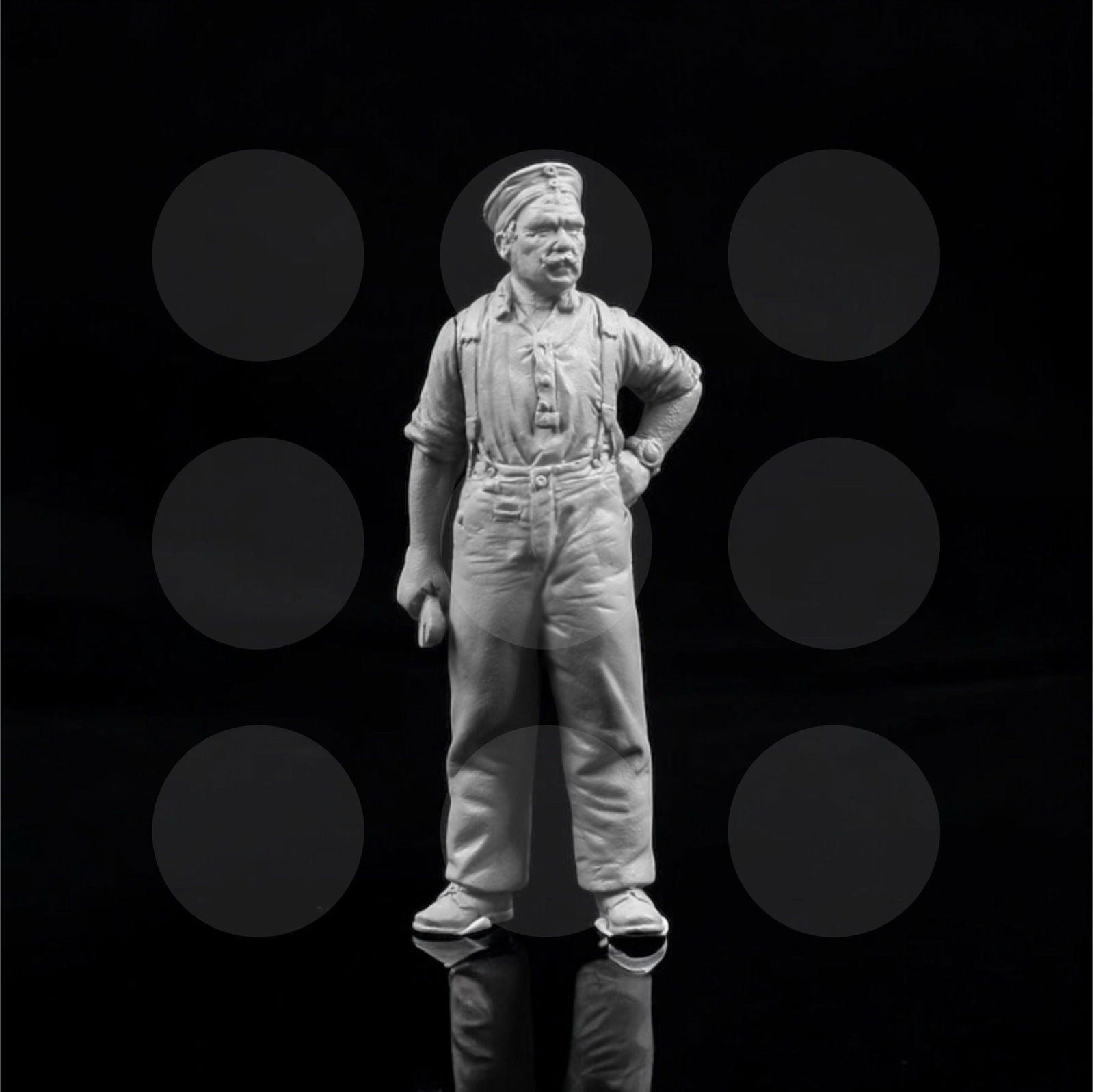 Kellerkind Miniaturen - German mechanic with wrench - 1/3 scale 54017
