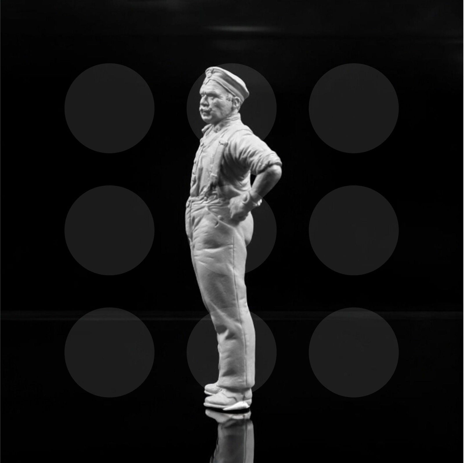 Kellerkind Miniaturen - German mechanic with wrench - 1/3 scale 54017