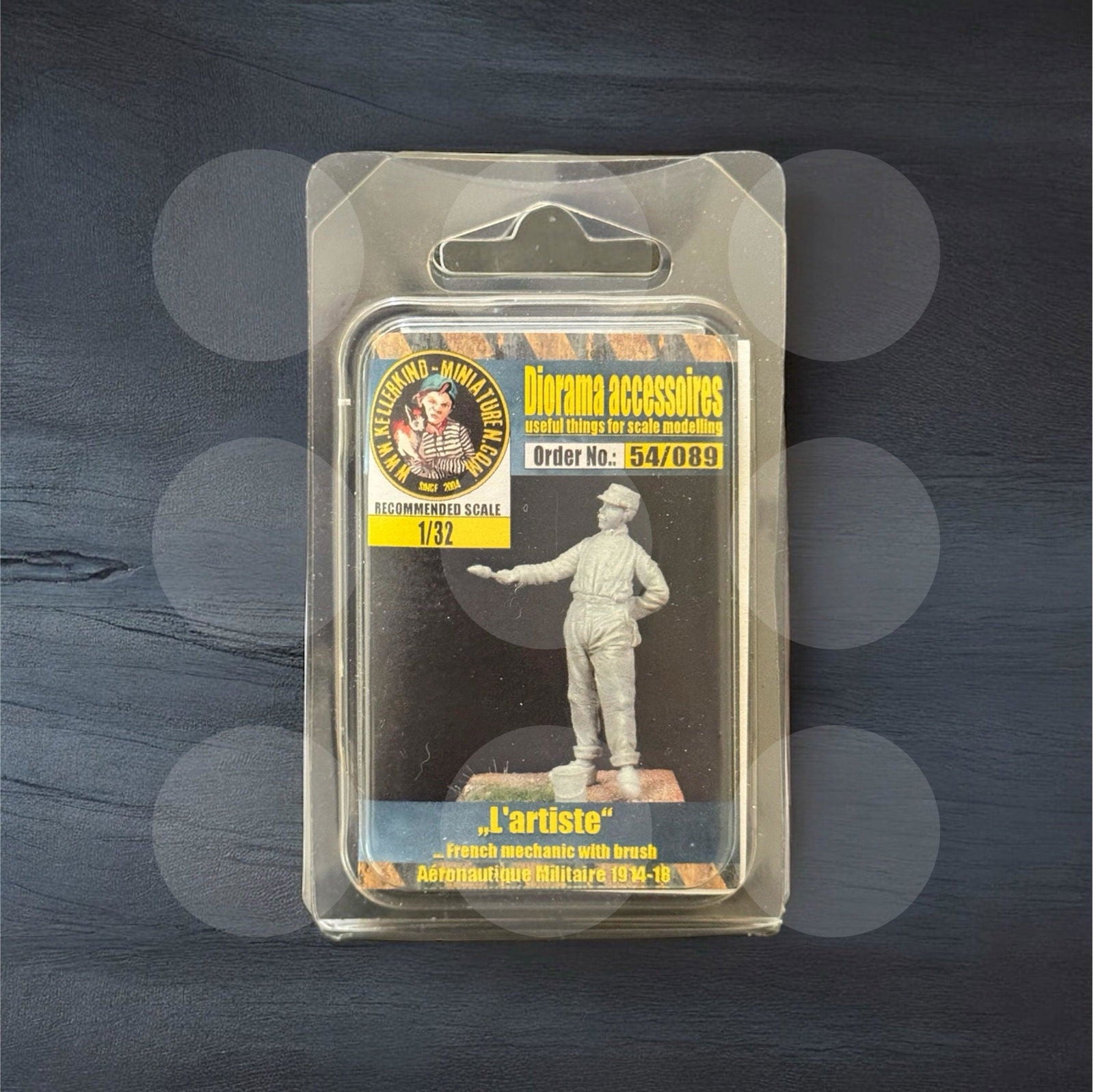 1/32 French mechanic with brush "L'artiste" - Gothaforce