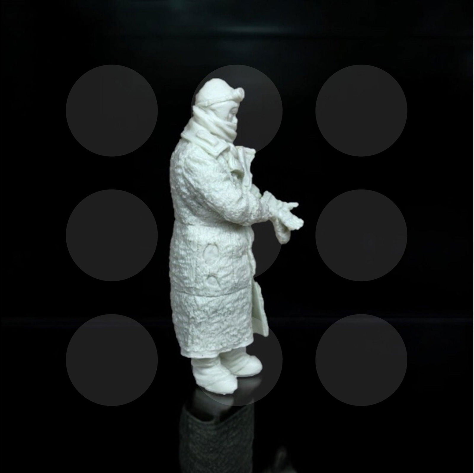 1/32 German pilot with electric heated gloves - Gothaforce